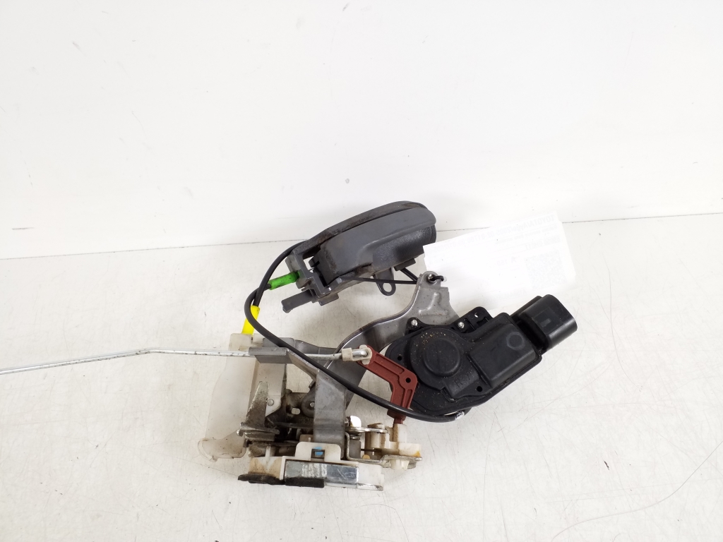 TOYOTA Aygo 1 generation (2005-2014) Right Side Sliding Door Lock 69050-0H011 18787729