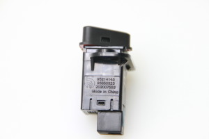 Chevrolet Cruze (2009–2015) Warnblinkschalter 95214143 - 4