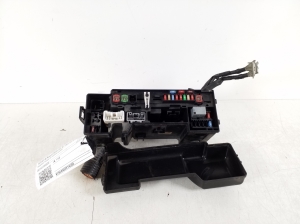 TOYOTA Aygo B 10 (2005–2014) Fuse box bracket under the hood 82741-0H020 - 3