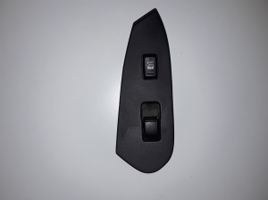 Door lock/unlock switch - 7423224080