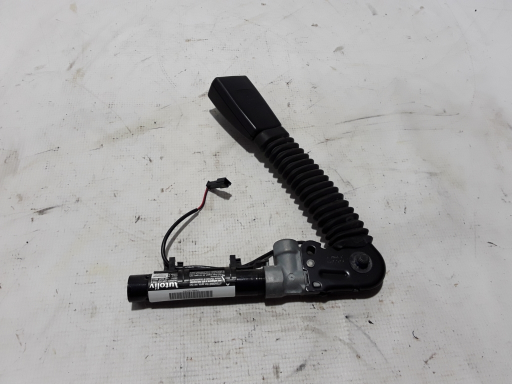 Used BMW 5 SERIES Front seat belt buckle 7328841