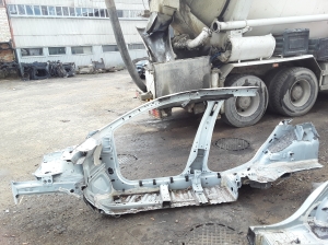 RENAULT Clio V (2019–2026) Front outrigger 641006934R - 2