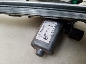 NISSAN Primastar X83 (2001–2014) Esiukse aknatõstuk 7700311821 - 2