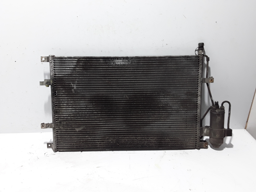 VOLVO S60 1 generation (2000-2009) Radiateur de climatisation 30676602 21007478