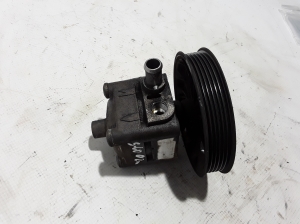 VOLVO S60 I (2000–2009) Power steering pump 8251735 - 2