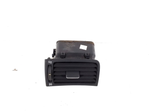 TOYOTA Avensis T25 (2003–2008) Dashboard air vent grilles 55650-05130 - 4