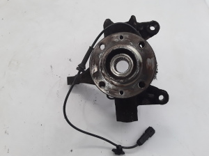 RENAULT Scenic (2003–2010) Front wheel hub 8200297033 - 3