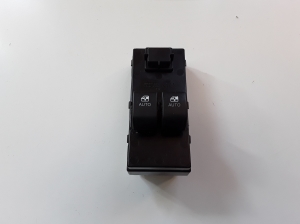 Front door glass switch - 935701H020