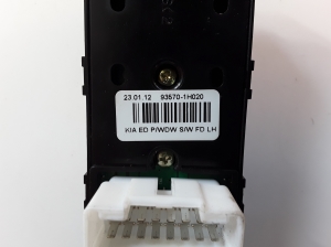 Kia ceed (2006–2012) Front door glass switch 935701H020 - 2