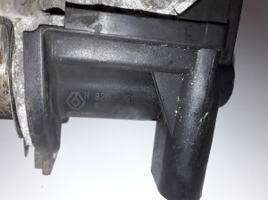  EGR valve 