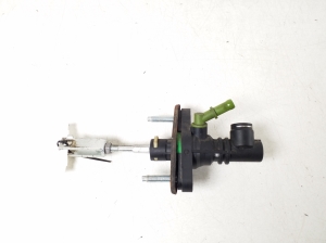   Clutch master cylinder  - 31420-02051 