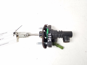 TOYOTA Auris E15 (2006–2012) Clutch master cylinder 31420-02051 - 2