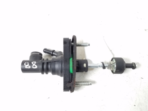 TOYOTA Auris E15 (2006–2012) Clutch master cylinder 31420-02042 - 2