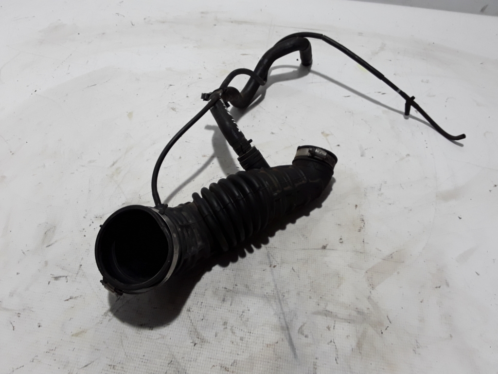 Used NISSAN Pathfinder Air intake hose 165785X00A