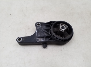  Engine holder 