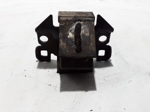  Engine cushion 