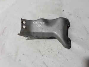 NISSAN Pathfinder R51 (2005–2012) Sonstiger Halter 208175X01A - 2