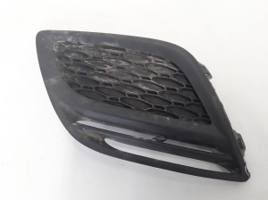  Front bumper fog lamp cover 