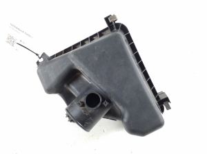 TOYOTA Auris E15 (2006–2012) Air filter housing - 2