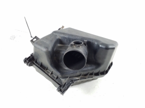   Air filter housing  -  
