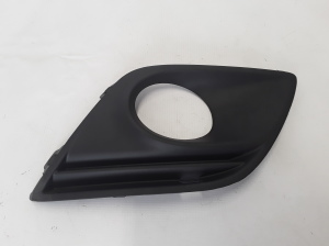  Front bumper fog lamp cover 