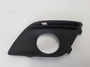  Front bumper fog lamp cover 