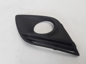  Front bumper fog lamp cover 