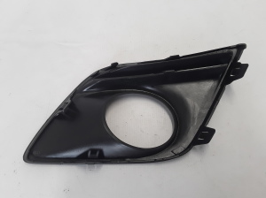  Front bumper fog lamp cover 