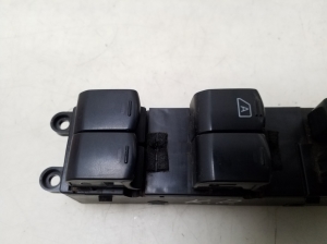 Subaru Outback (2009–2014) Front door glass switch - 2