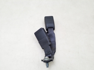 Subaru Outback (2009–2014) Rear seat belt buckle - 2