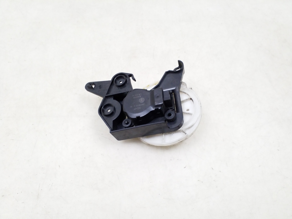 OPEL Astra J (2009-2020) Interiørvarmer klaffmotoraktuator U9518001U 24963406