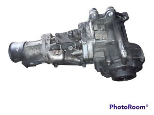 Citroen C-Crosser (2007–2013) Sadales kārba un tās detaļas 067023 - 2