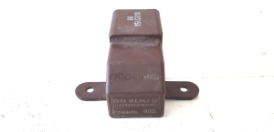 Relais - XS41 14A267 AA