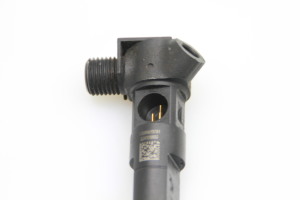  Fuel injector 