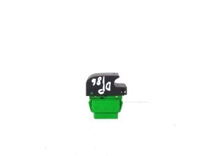 TOYOTA Aygo B 10 (2005–2014) Front door glass switch 84810-0H010 - 3