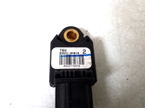 TOYOTA Yaris (2005–2011) Airbag sensor 89831-0H010 - 3