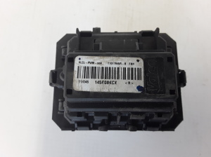 RENAULT Megane III (2008–2016) Jahutusventilaatori relee T1017845R - 2