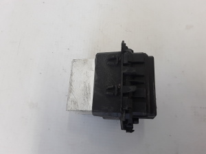 RENAULT Megane III (2008–2016) Jahutusventilaatori relee T1017845R - 3