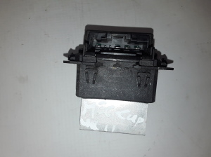RENAULT Megane III (2008–2016) Jahutusventilaatori relee T1017845R - 5