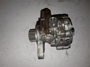 TOYOTA Hilux (2015–2020) Power steering pump and its components GFB35606 - 2