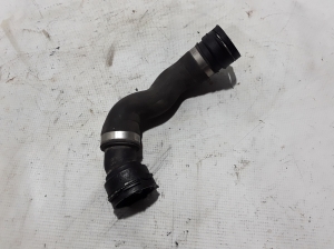 BMW 5 SERIES F07 (2009–2017) Jahutusradiaatori voolik 8509274 - 3