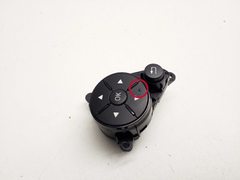 MERCEDES-BENZ E-Class W212/S212/C207/A207 (2009-2016) Steering wheel buttons / switches A2048210151 21864388