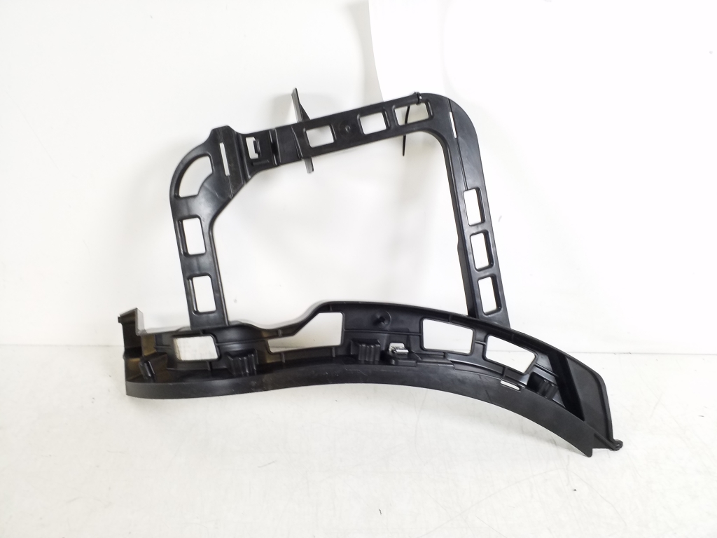 Used Volkswagen Passat Rear bumper bracket 3AF807378