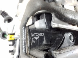Mercedes Benz C-Class 205 (2014–2021) Esiukse lukk A0997206801 - 3