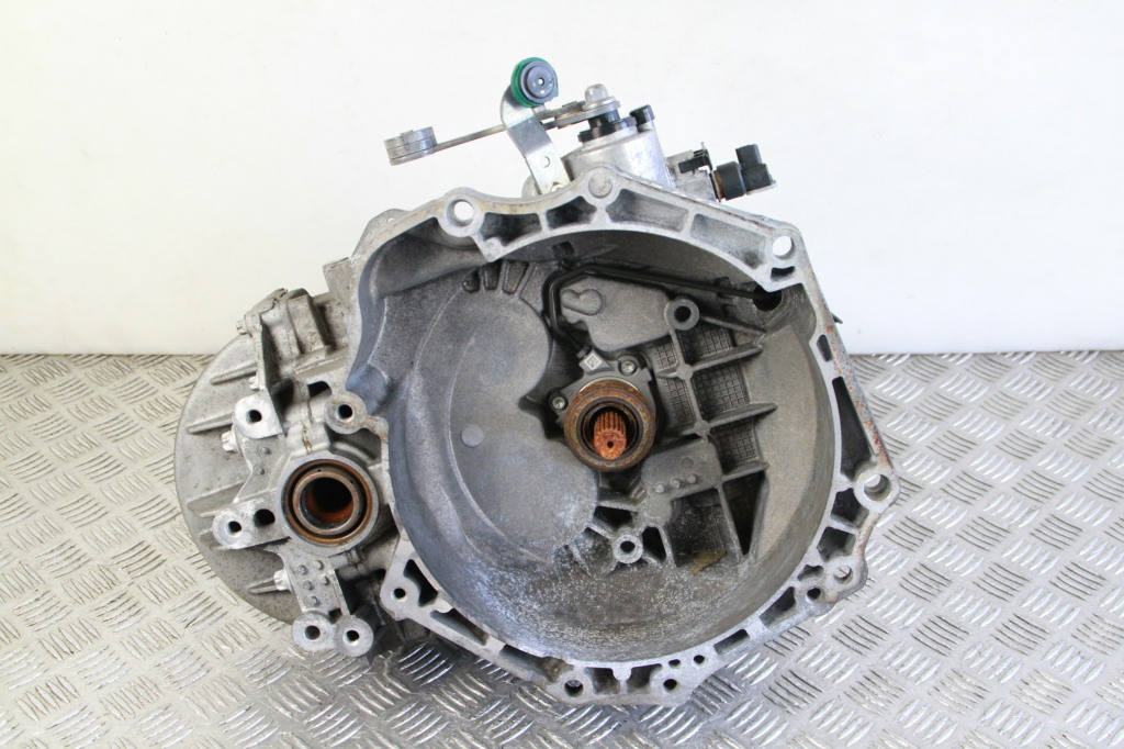 OPEL Mokka 1 generation (2012-2015) pārnesumkārba M32 27354374