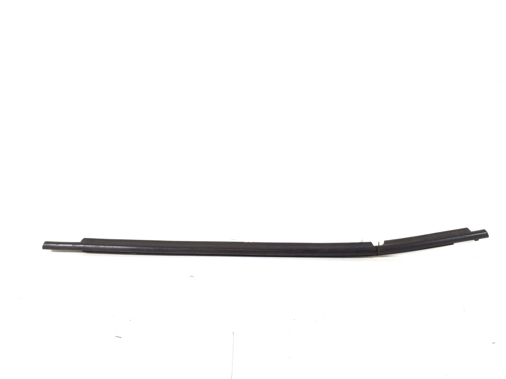 Used TOYOTA Auris Rear side door strip to glass outer 75740-02121