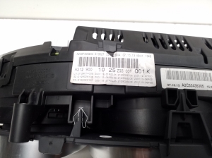 Mercedes Benz E-Class W212 (2009–2015) Instrument cluster A2129001025 - 5
