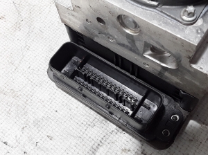BMW 5 SERIES F07 (2009–2017) ABS unit 6785442 - 4