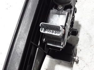 Peugeot 2008 P24 (2019–2026) Rear side door window regulator 9830003080 - 3