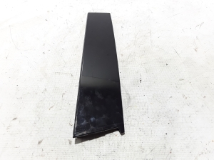 Front door outer window molding - 9825948180
